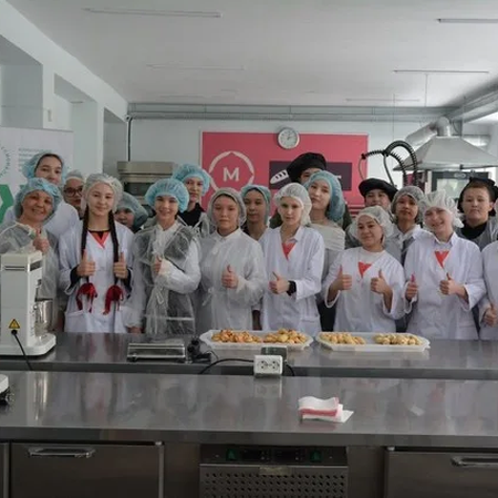 МАСТЕР-КЛАСС В РАМКАХ ЧЕМПИОНАТА ПО ПРОФЕССИОНАЛЬНОМУ МАСТЕРСТВУ "ПРОФЕССИОНАЛЫ-2025"