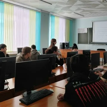 В КОЛЛЕДЖЕ ОТМЕТИЛИ ДЕНЬ СЛЕСАРЯ: СТУДЕНТЫ ПРИНЯЛИ УЧАСТИЕ В ИНТЕЛЛЕКТУАЛЬНОЙ ИГРЕ "МИСТЕР СЛЕСАРЬ ПО РЕМОНТУ"