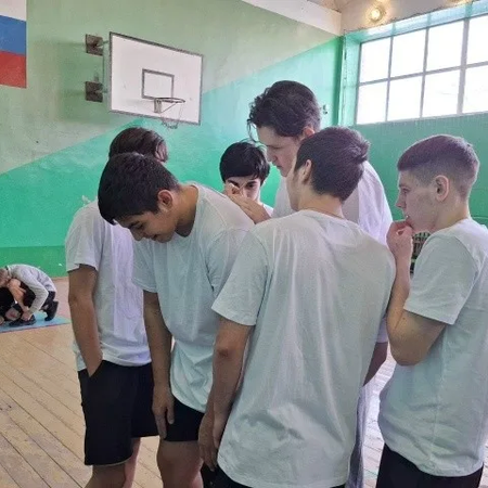 В КОЛЛЕДЖЕ ПРОШЕЛ ТРАДИЦИОННЫЙ ВОЕННО - СПОРТИВНЫЙ КОНКУРС "А НУ-КА, ПАРНИ!", ПОСВЯЩЕННЫЙ ДНЮ ЗАЩИТНИКА ОТЕЧЕСТВА