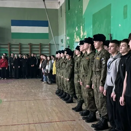 ТРАДИЦИОННАЯ УТРЕННЯЯ ЛИНЕЙКА И РАЗГОВОРЫ О ВАЖНОМ СОСТОЯЛИСЬ СЕГОДНЯ В КОЛЛЕДЖЕ