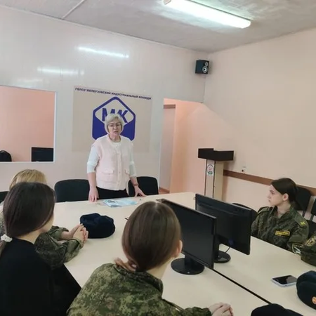 В КОЛЛЕДЖЕ ПРОШЛА ВСТРЕЧА С ПРЕДСТАВИТЕЛЕМ ФИЛИАЛА  ОГУ  ГОРОДА КУМЕРТАУ С ОБУЧАЮЩИМИСЯ ВЫПУСКНЫХ ГРУПП