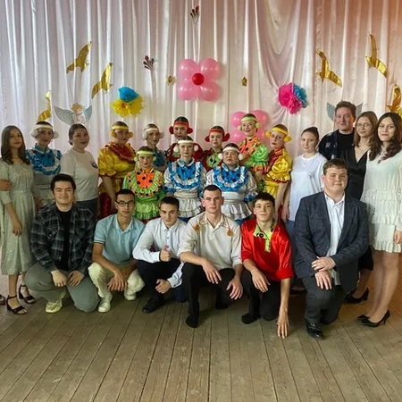 ПРАЗДНИЧНЫЙ КОНЦЕРТ, ПОСВЯЩЕННЫЙ ДНЮ МАТЕРИ