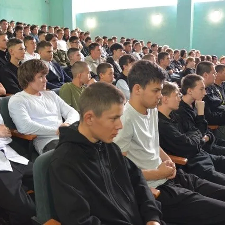 В КОЛЛЕДЖЕ ПРОШЛА ОЗНАКОМИТЕЛЬНАЯ ВСТРЕЧА С ОБУЧАЮЩИМИСЯ ПЕРВЫХ КУРСОВ