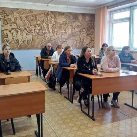 РОДИТЕЛЬСКОЕ СОБРАНИЕ «О ЧЕМ ГОВОРИТЬ С ДЕТЬМИ В ГОД 80 -ЛЕТИЯ ПОБЕДЫ».